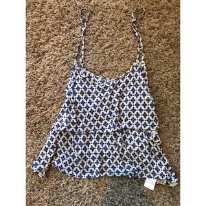 NWT medium patterned forever 21 crop top